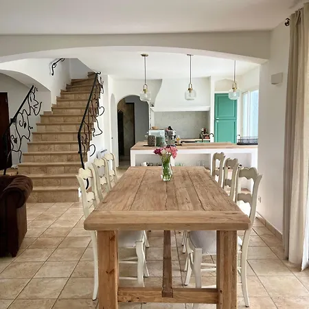 Holiday home Maison De Vacances Le Jardin De Carmen Labeaume